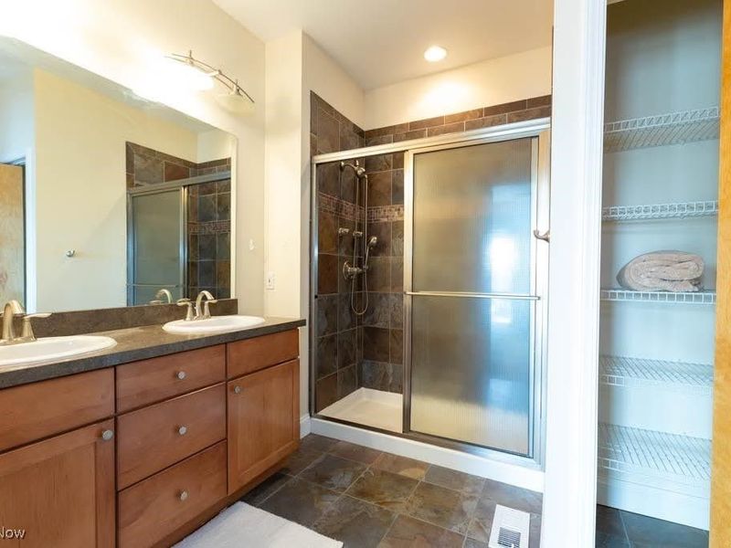 12581 Larchmere Boulevard, Unit 1, Cleveland, OH 44120 Photo 27