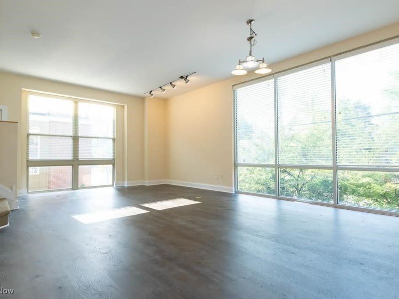 12581 Larchmere Boulevard, Unit 1, Cleveland, OH 44120 Photo 8