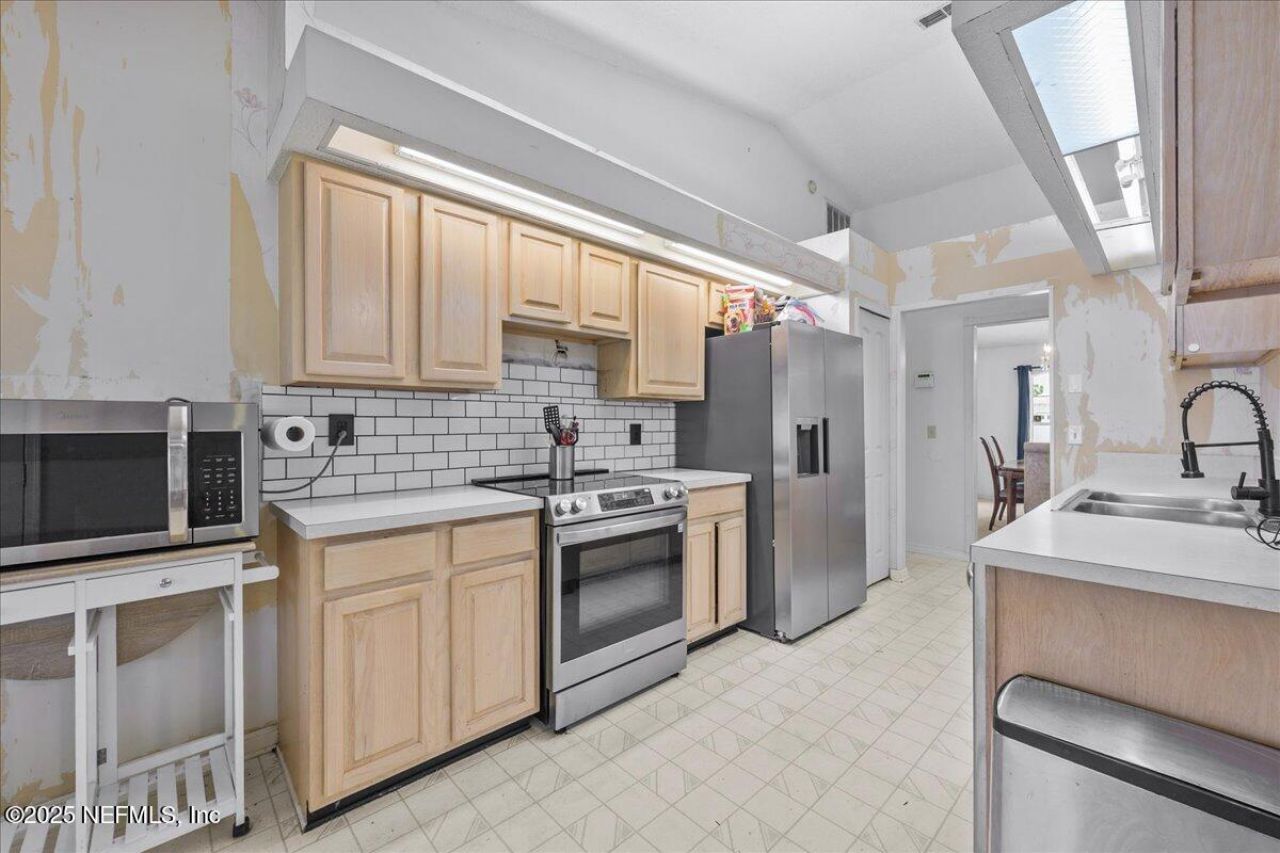 9125 Camshire Drive, Jacksonville, FL 32244 Photo