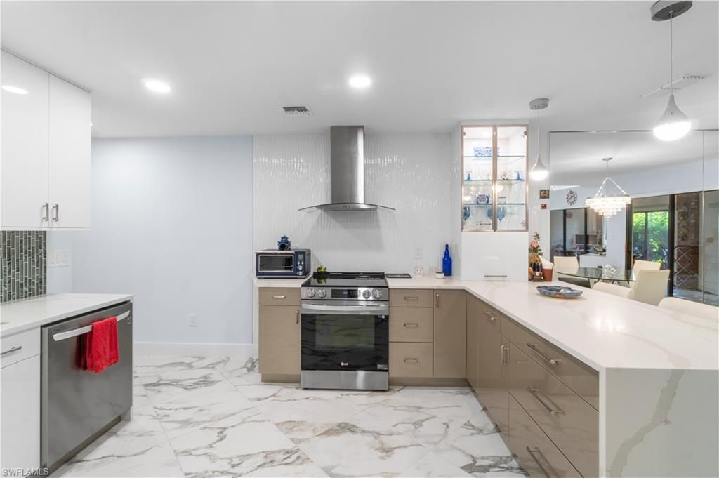 4018 Crayton Rd, Unit B2, Naples, FL 34103 Photo