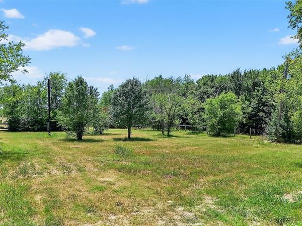 398 Phillips Street, Callisburg, TX 76240