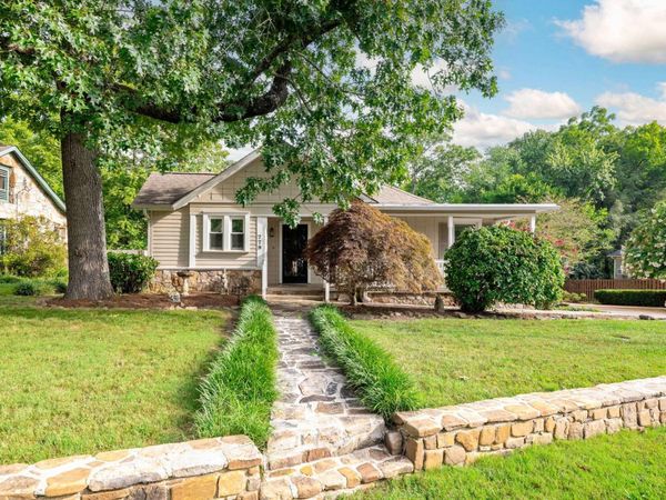 779 James Boulevard, Signal Mountain, TN 37377