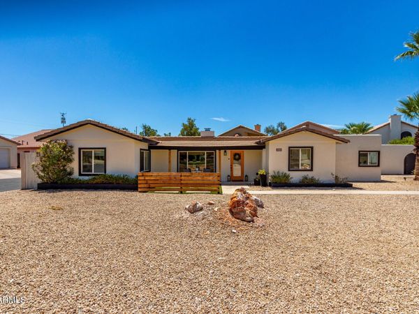 8112 N 10TH Place, Phoenix, AZ 85020