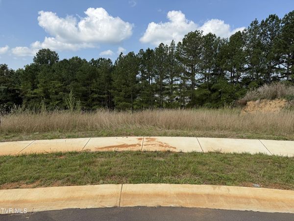 145 Glaze Farm Way, Johnson City, TN 37601