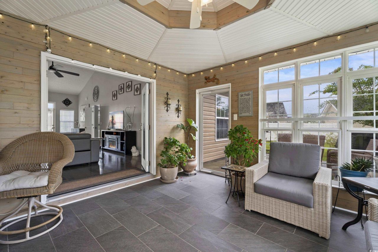 285 Camrose Way Photo 19