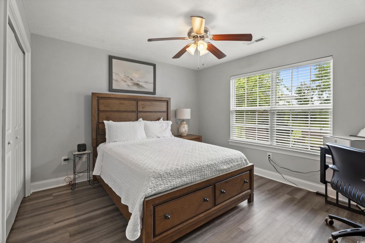 285 Camrose Way Photo 24