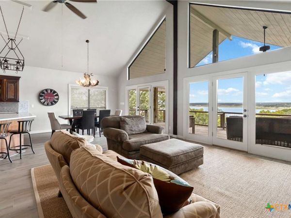 1115 Riviera Drive, Canyon Lake, TX 78133