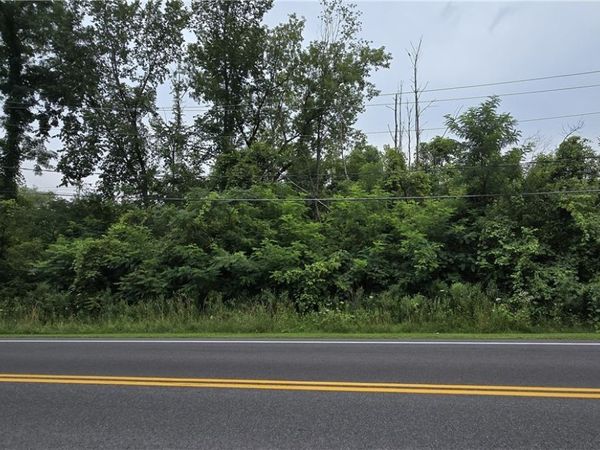 6136 Cobblestone Drive, Cicero, NY 13039