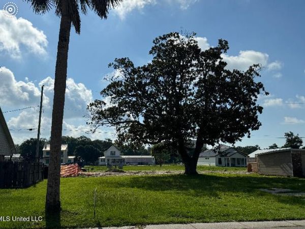 196 Markham Drive, Gulfport, MS 39507