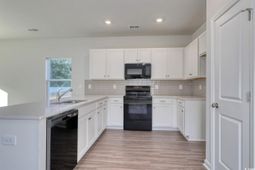 1121 Hainer Place Dr photo 4