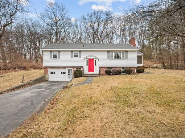 11 Federal St, Blackstone, MA 01504