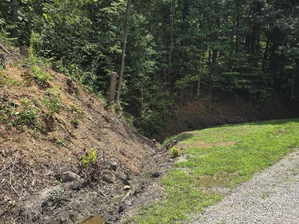 Ashley Lane, Jellico, TN 37762