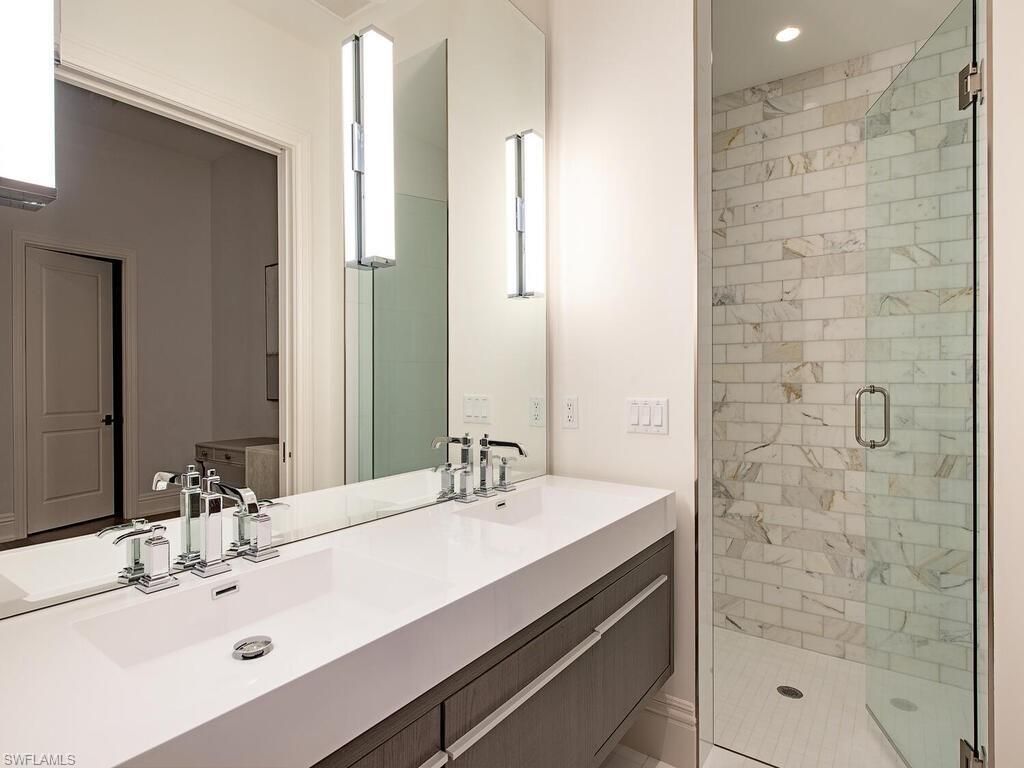 740 Banyan Blvd, Naples, FL 34102 Photo