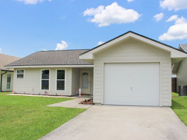 417 Tanglewood Dr, Houma, LA 70364