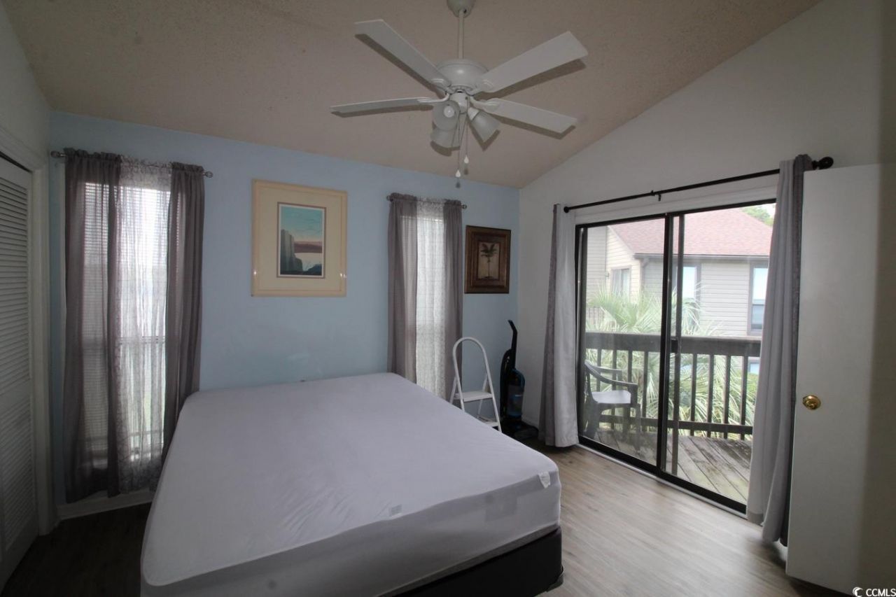 408 Tree Top Ct. Photo 11