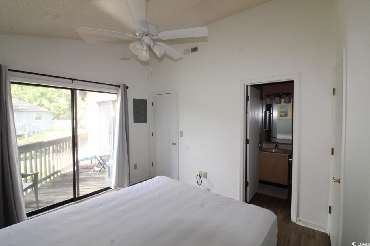 408 Tree Top Ct. Photo 13