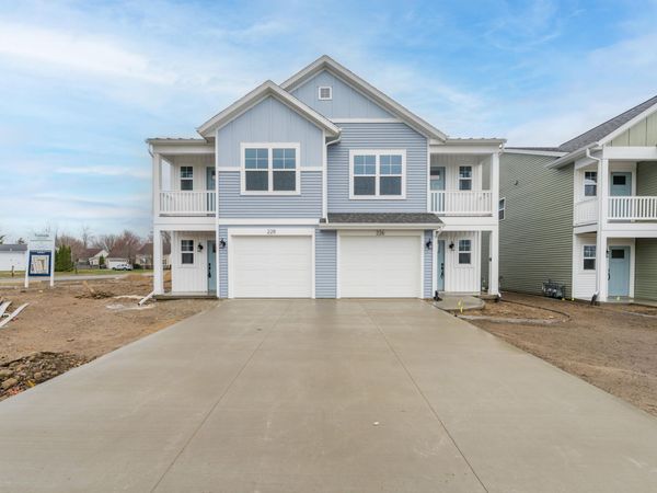 226 Elkenburg Street, Unit 9, South Haven, MI 49090