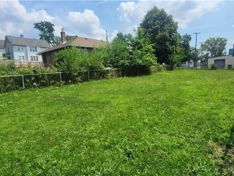 Grand Division Avenue, Cleveland, OH 44125 Photo 4