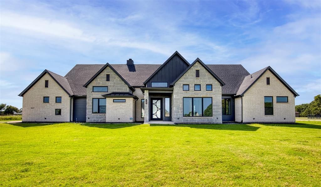 1407 Deerfield Drive, Wills Point, TX 75169 Main Photo