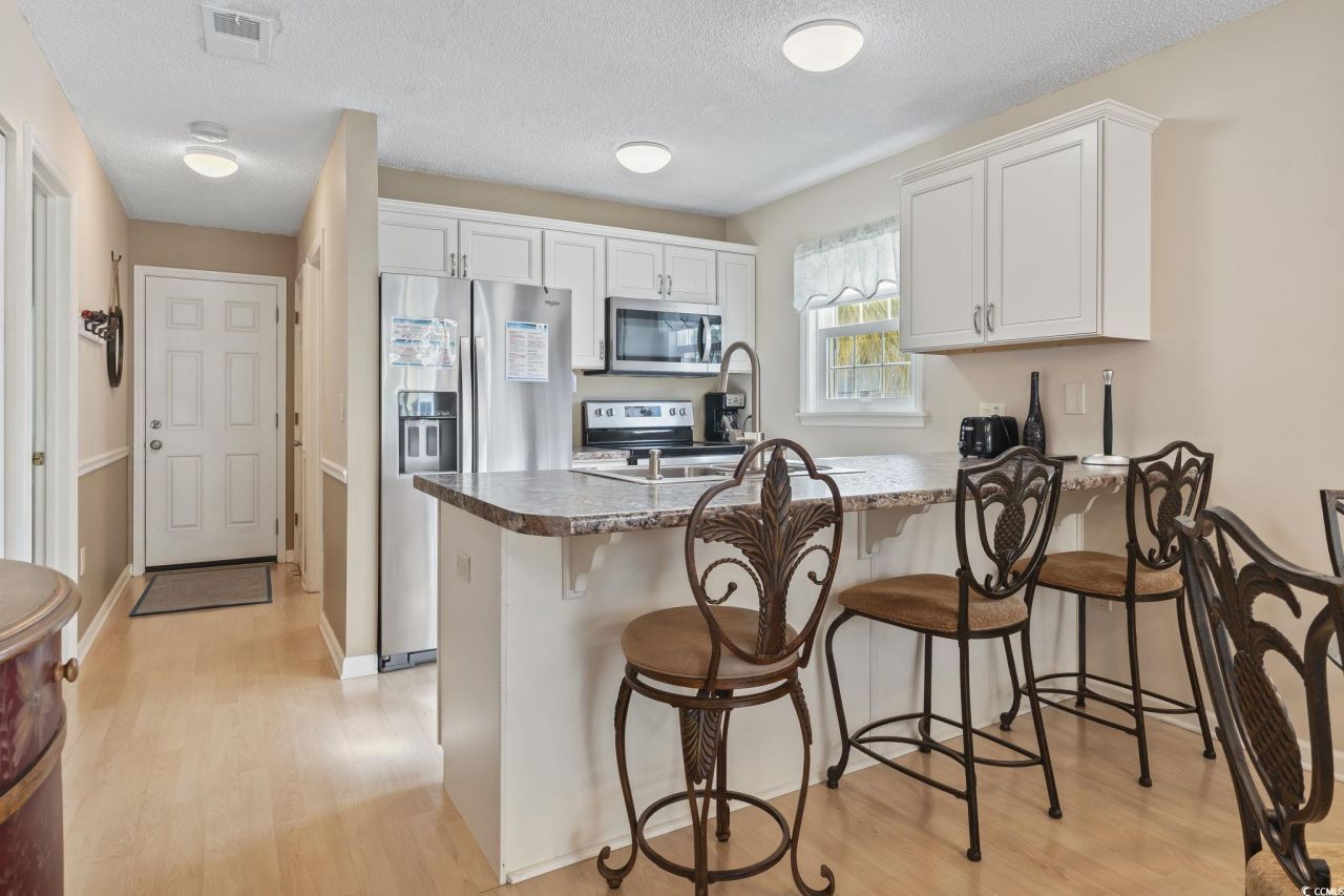 1425 N Waccamaw Dr. Photo 9