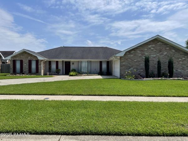 409 W Governor Miro Drive, Lafayette, LA 70506