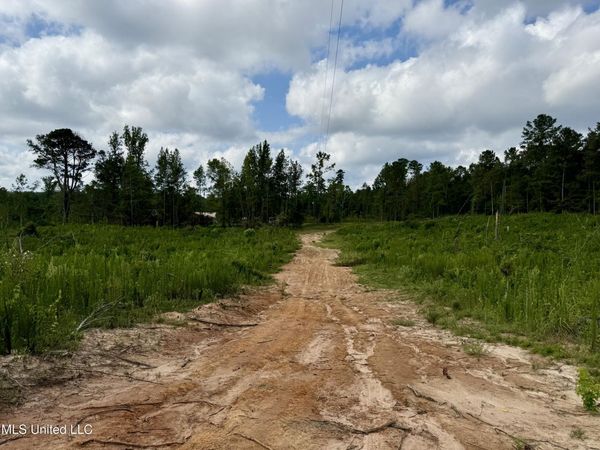 Attala Rd 5235, McCool, MS 39108