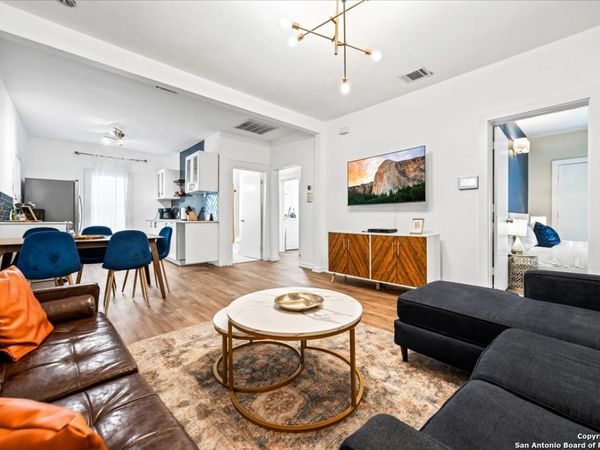 210 Wilkens Ave, San Antonio, TX 78210