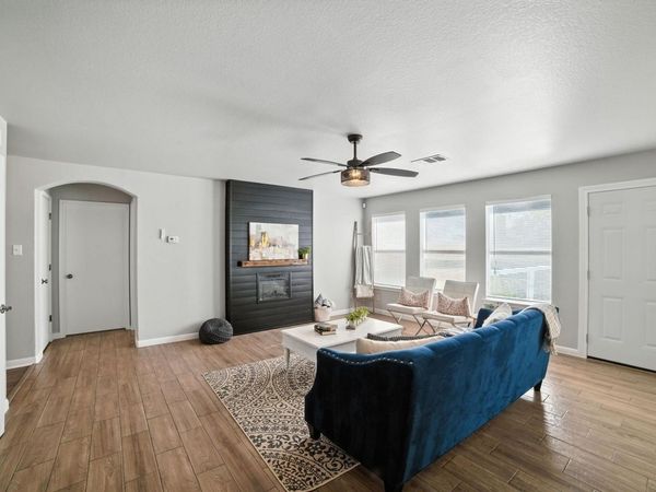 1107 Blewett DR, Hutto, TX 78634