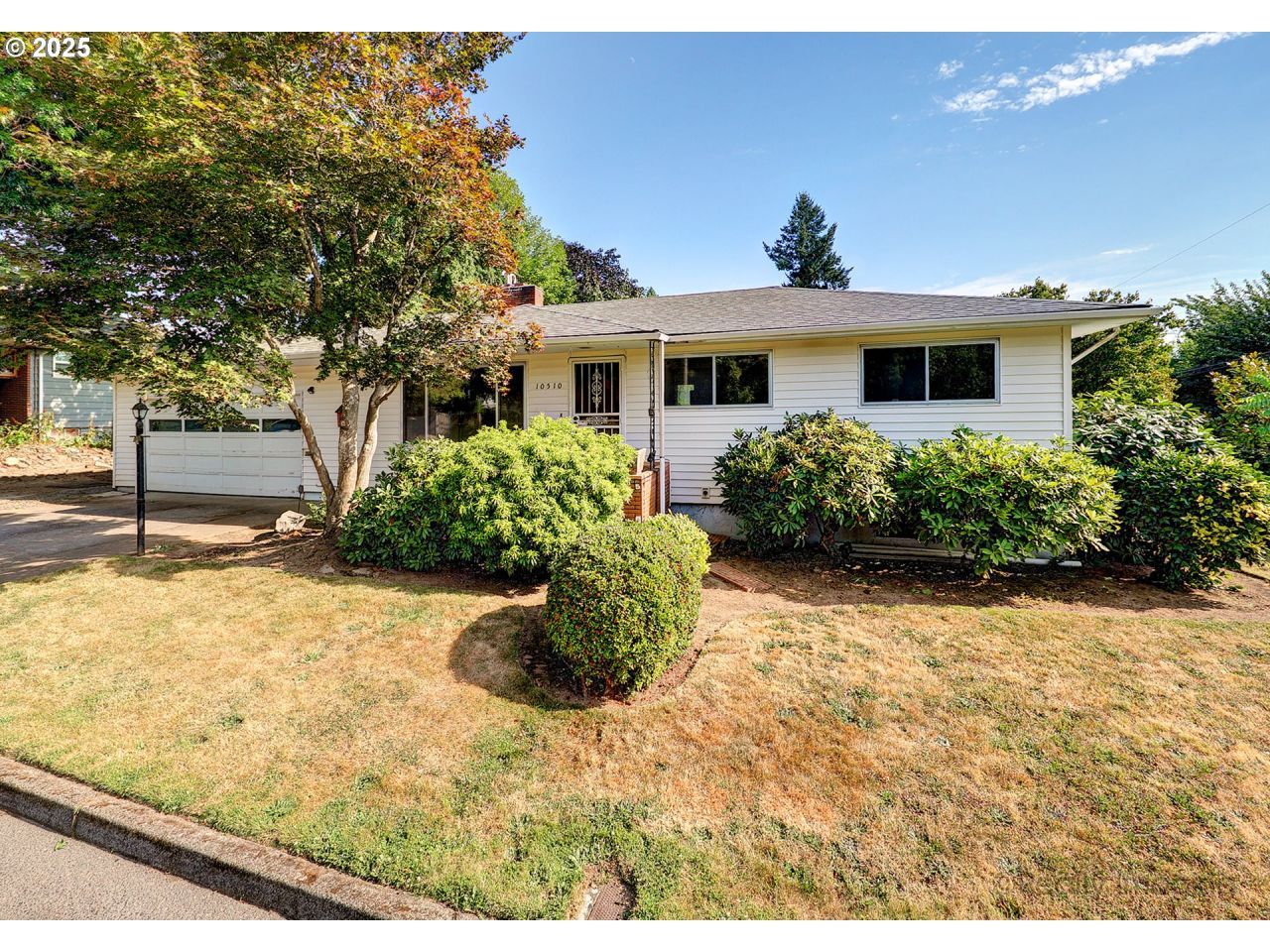 10510 NE Russell Ct, Portland, OR 97220 Main Photo