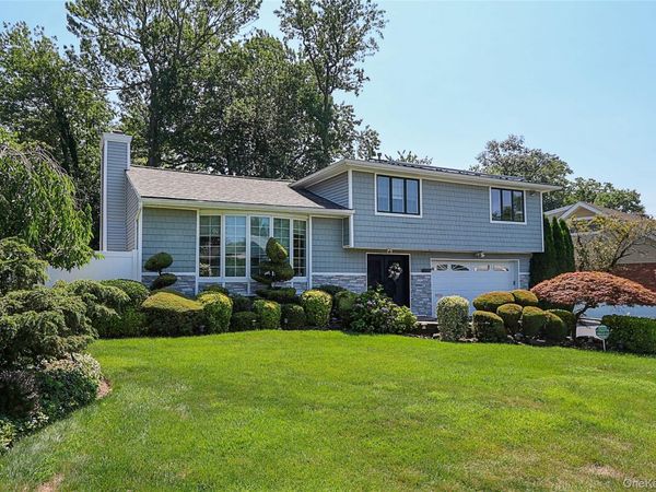 64 Hamilton Drive, Roslyn, NY 11576