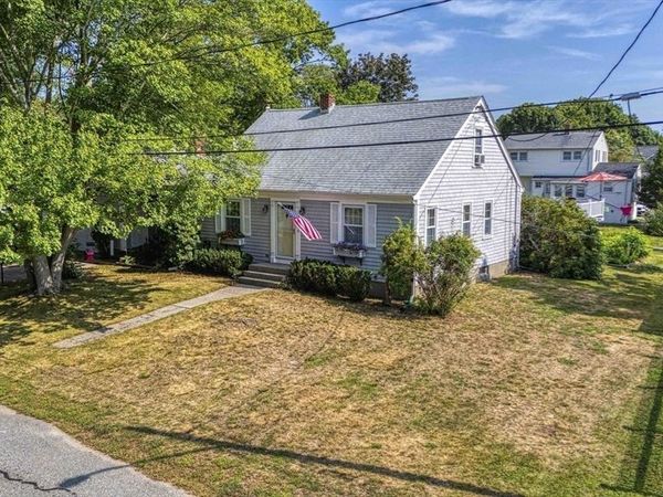 132 Jackson Ave, Somerset, MA 02725