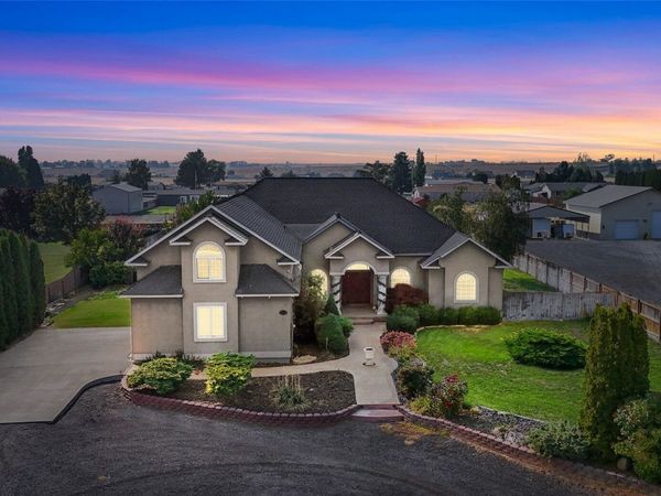 3348 NE Westshore Drive, Moses Lake, WA 98837