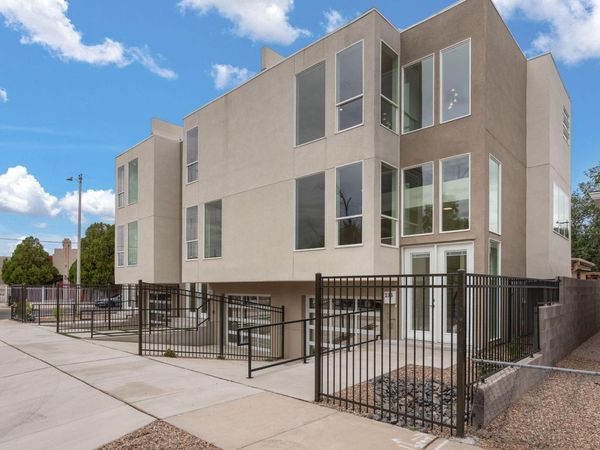 233 Stover Avenue SW, Albuquerque, NM 87102