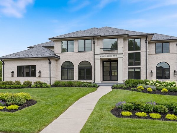 8886 Johnston Road, Burr Ridge, IL 60522