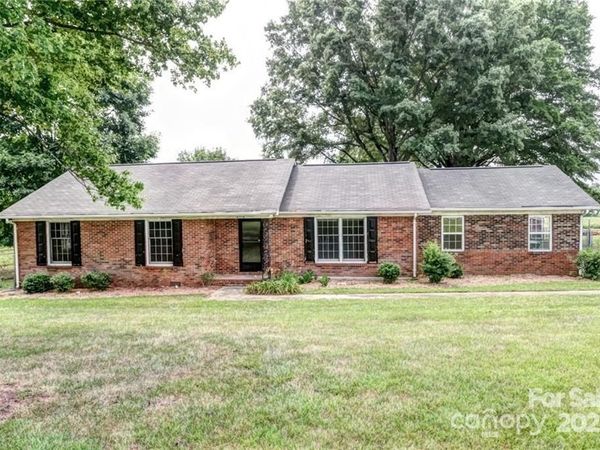 4716 Margaret Wallace Road, Matthews, NC 28105