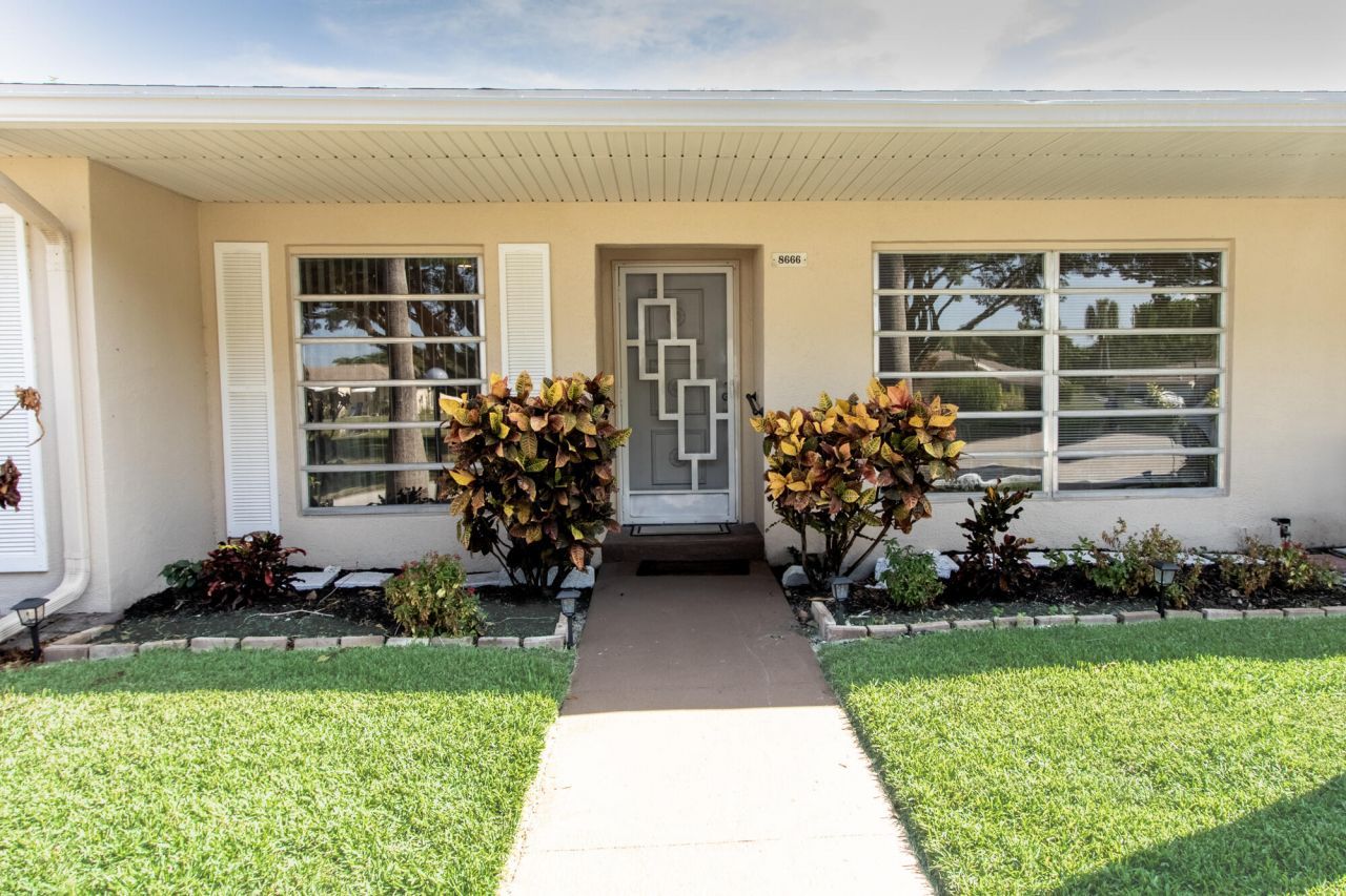 8666 Bella Vista Drive, Unit 111, Boca Raton, FL 33433 Photo