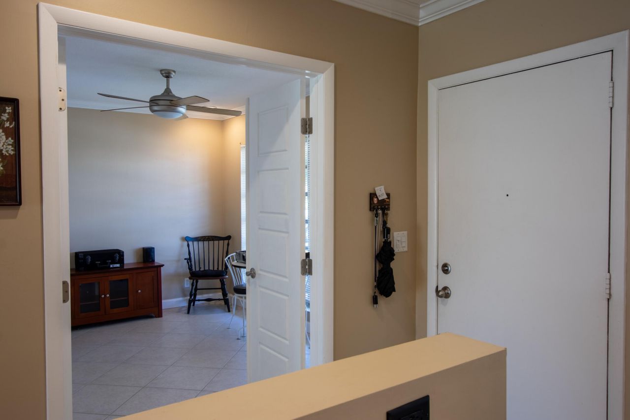 8666 Bella Vista Drive, Unit 111, Boca Raton, FL 33433 Photo