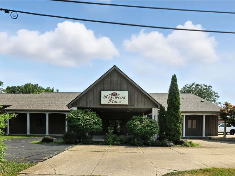 4489 Oberlin Avenue, Lorain, OH 44053 Photo 1