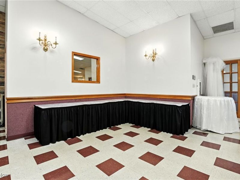 4489 Oberlin Avenue, Lorain, OH 44053 Photo 9