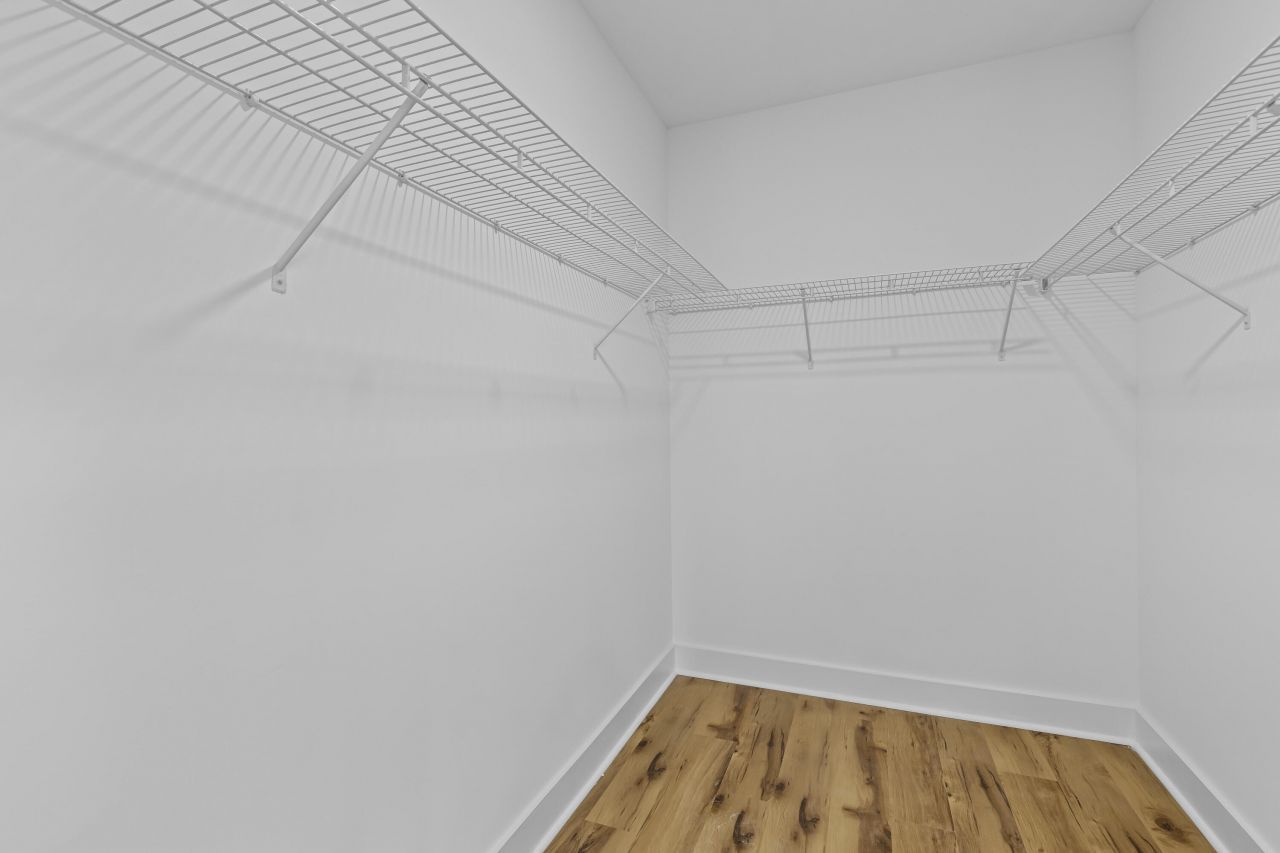 1918 Emden Street Photo 18