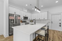 1918 Emden Street photo 4