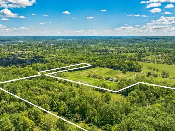 2585 CHARLESTOWN ROAD, PHOENIXVILLE, PA 19460