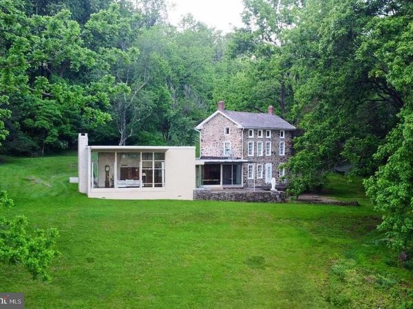 2585 CHARLESTOWN ROAD, PHOENIXVILLE, PA 19460