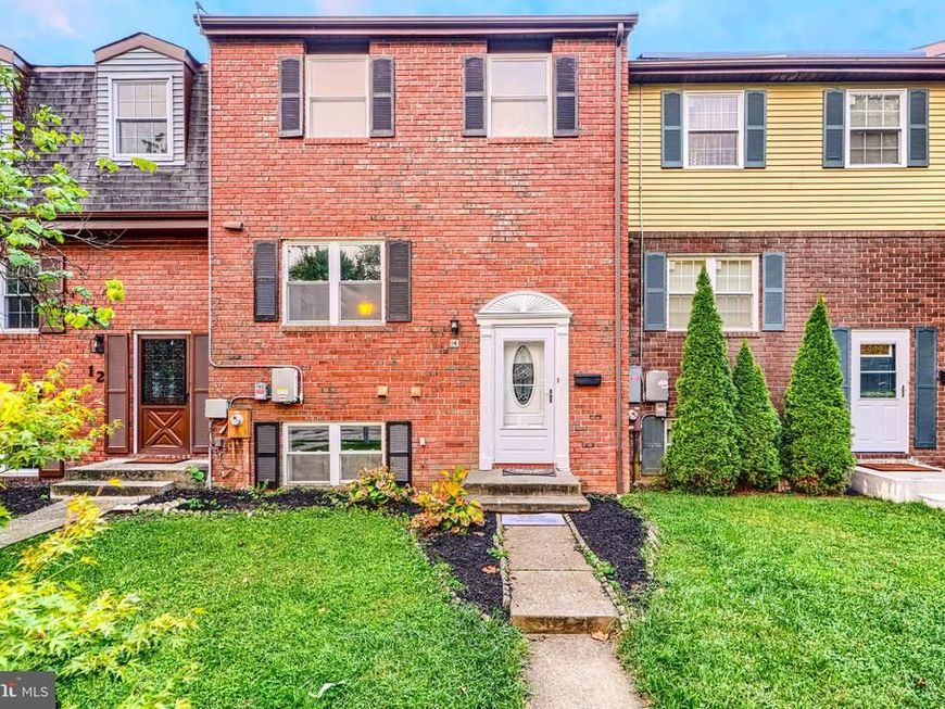 14 Englefield Square, Owings Mills, MD 21117 Main Photo