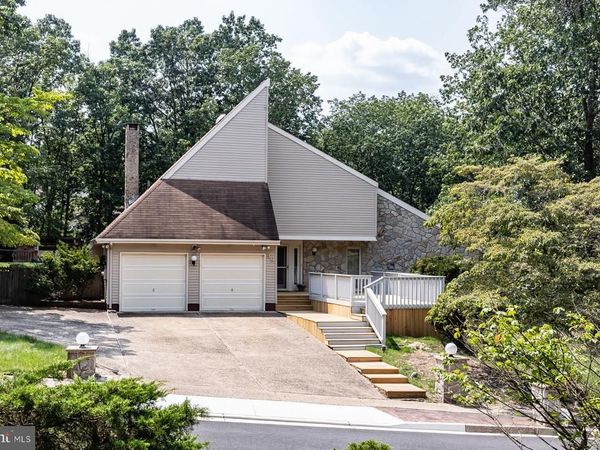 39 CHIPPENHAM DRIVE, VOORHEES, NJ 08043