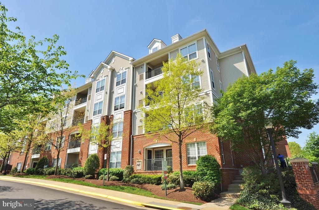 4850 Eisenhower Avenue, Unit 119, Alexandria, VA 22304 Main Photo