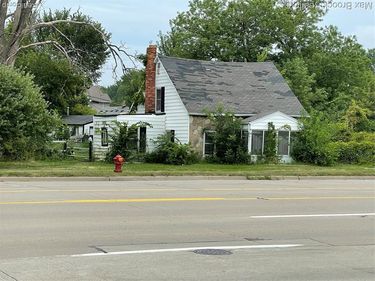 1828 John R Road, Troy, MI 48083