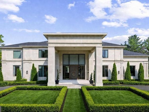 8880 BRADLEY BOULEVARD, BETHESDA, MD 20817