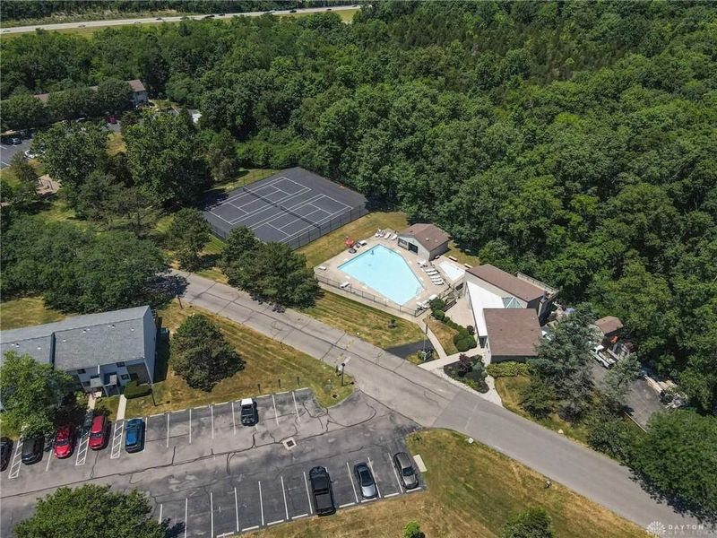 3304 Ultimate Way, Dayton, OH 45449 Photo 2