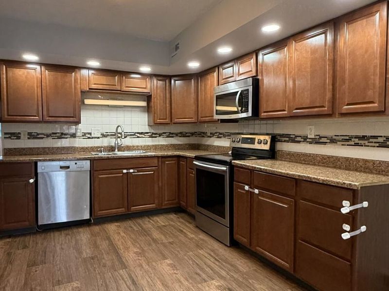 3304 Ultimate Way, Dayton, OH 45449 Photo 4